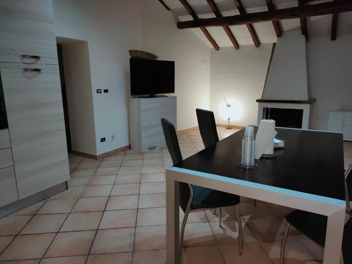 Francigena Viterbo Apartment Con Parcheggio Gratuito A Soli 2 Minuti エクステリア 写真