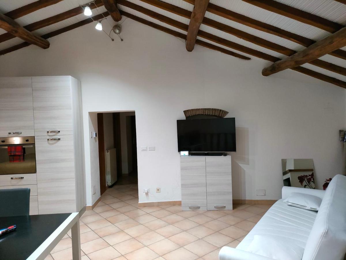 Francigena Viterbo Apartment Con Parcheggio Gratuito A Soli 2 Minuti エクステリア 写真